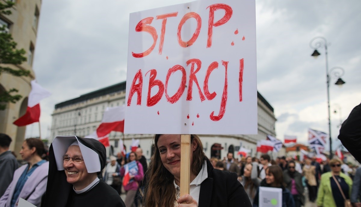 Donji dom u Poljskoj odbio ukinuti kazne za one koji obavljaju pobačaj