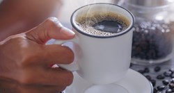 Studija: Kava može povećati rizik od raka jednjaka, ali samo ako je pijete vrelu