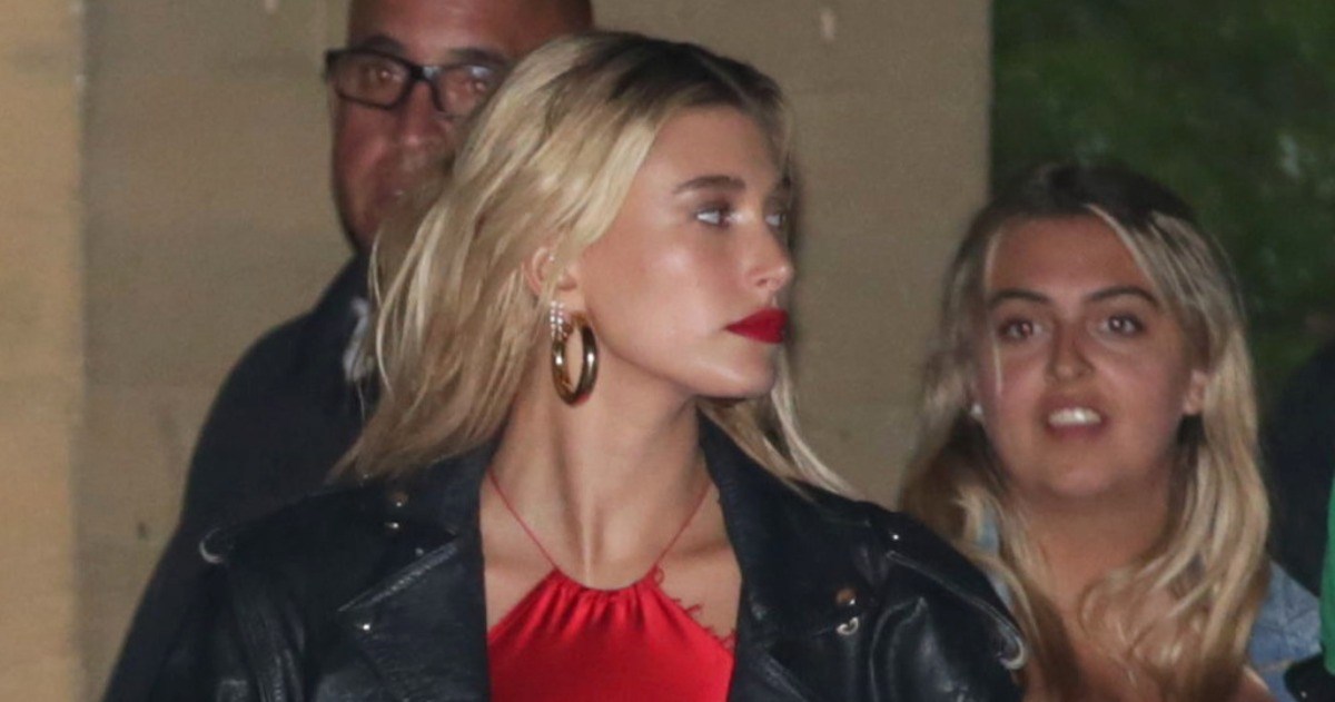 Zavodljiva haljina Hailey Bieber sve je što vam je potrebno za ljetne izlaske