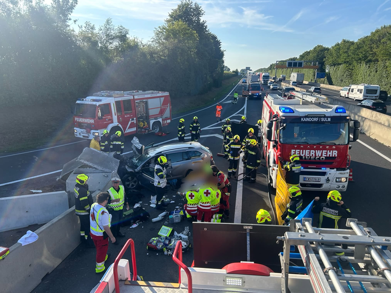 Kamper naletio na zastoj na autocesti u Njemačkoj: 34 ozlijeđenih, među njima djeca