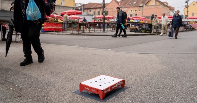 Zagreb zabranio psima ulazak na tržnicu Dolac, građani bijesni: "Totalna glupost"