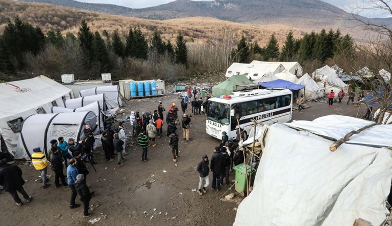 Posljednja skupina migranata izmještena iz kampa Vučjak