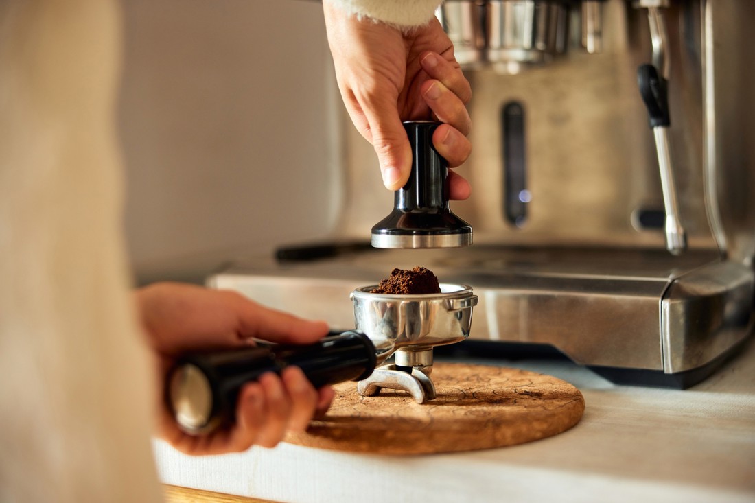 Kupili ste aparat za kavu, a espresso vam nije dobar? Naučite ga raditi na radionici