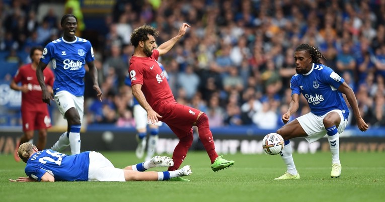 EVERTON - LIVERPOOL 0:0 Novi kiks Liverpoola. Spasio ga VAR, Pickford sačuvao Everton