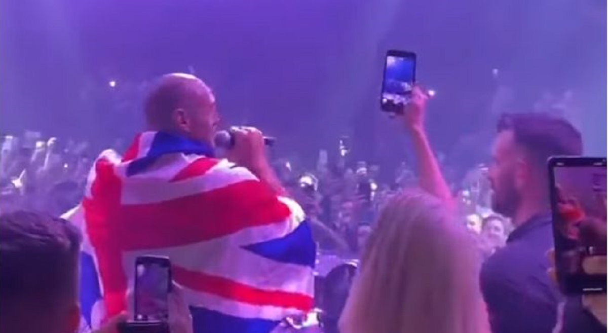 "Cigan iz Engleske ga je srušio": Fury pjeva o Wilderu na svom divljem tulumu