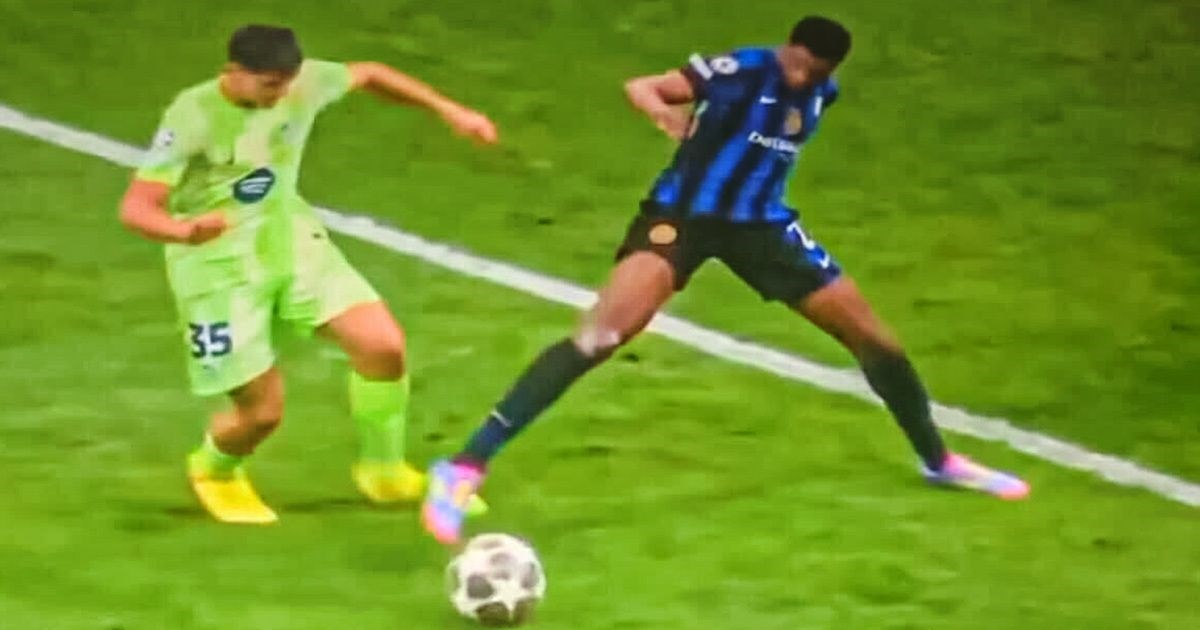 VIDEO Ovo je duel prije gola kojim se Inter spasio. Navijači Barcelone bijesni