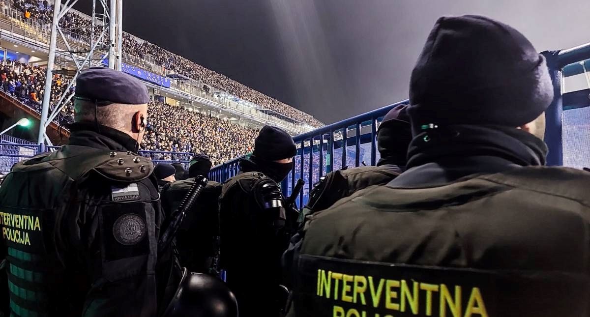 Na derbiju Dinamo-Hajduk privedena 24 navijača. Većinom su torcidaši