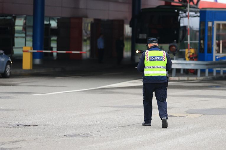 Nakon 10 godina optužen jedini preživjeli migrant iz strašnog požara na Bajakovu