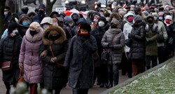 Bjeloruska oporba nastavlja prosvjede, privedeno više od 300 ljudi