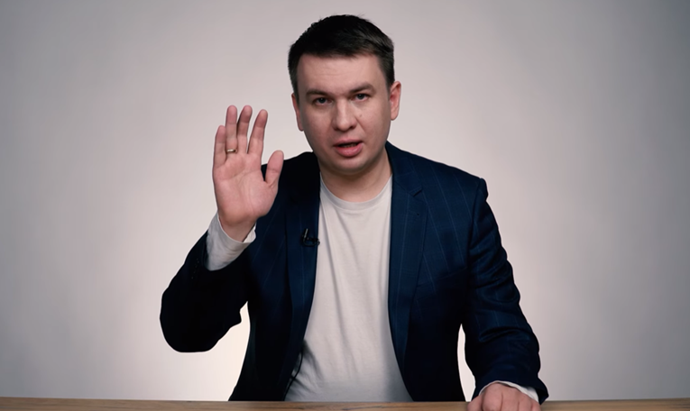 Prokremaljski bloger koji je kritizirao Putina smješten u psihijatrijsku ustanovu