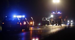Troje mladih BMW-om izletjelo s ceste u Dugopolju, prevrnuli se. Vozač (19) kritično