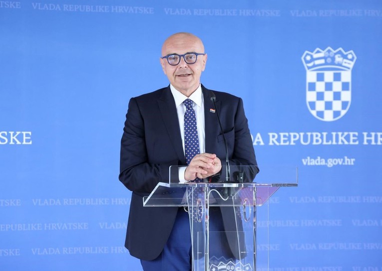 Ministar rada: Spremačice zaslužuju bolje plaće, godišnji ne bih dirao
