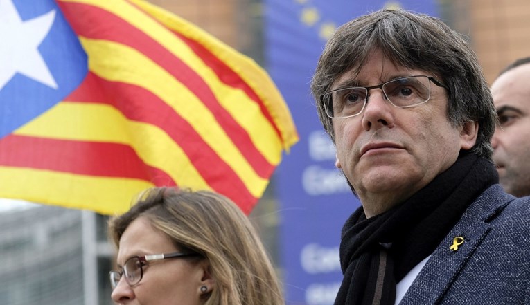 Policija pretražila kuću odvjetnika bivšeg katalonskog premijera