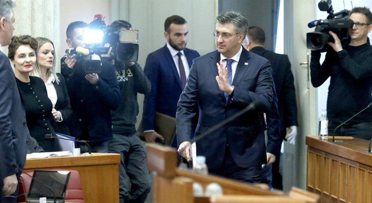 VIDEO Plenković u saboru: Moramo uvesti drastičnije mjere, prioritet je izbjeći smrt
