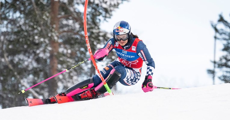 Pad Zrinke Ljutić nakon samo par sekundi. Shiffrin opet na postolju