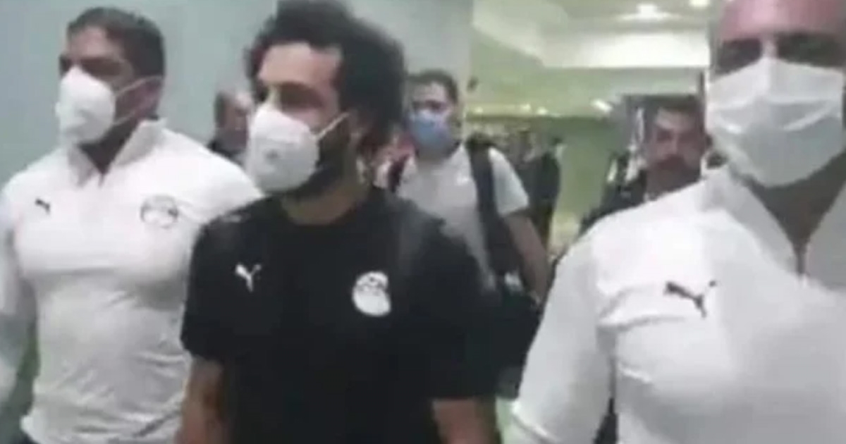 Salah unajmio dva zaštitara da ga čuvaju od fanova u Africi