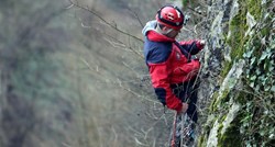 HGSS spasio dvije planinarke na Kalniku, držale se za stablo na rubu provalije
