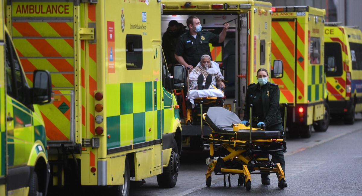 Londonu prijeti nedostatak kreveta, spremi su ponovno otvoriti poljsku bolnicu