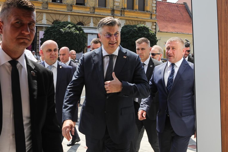 Plenković traži od Dekanića da podnese ostavku. Ovaj najavio presicu