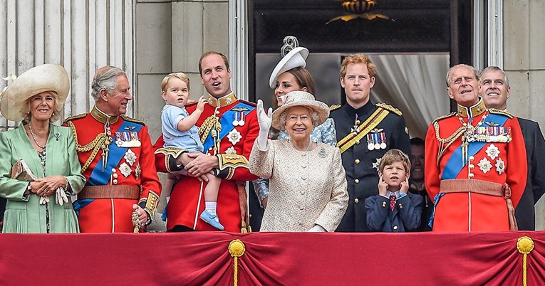 Je li kraljica Elizabeta bila samo figura? "Ona je bila na čelu duboke države"