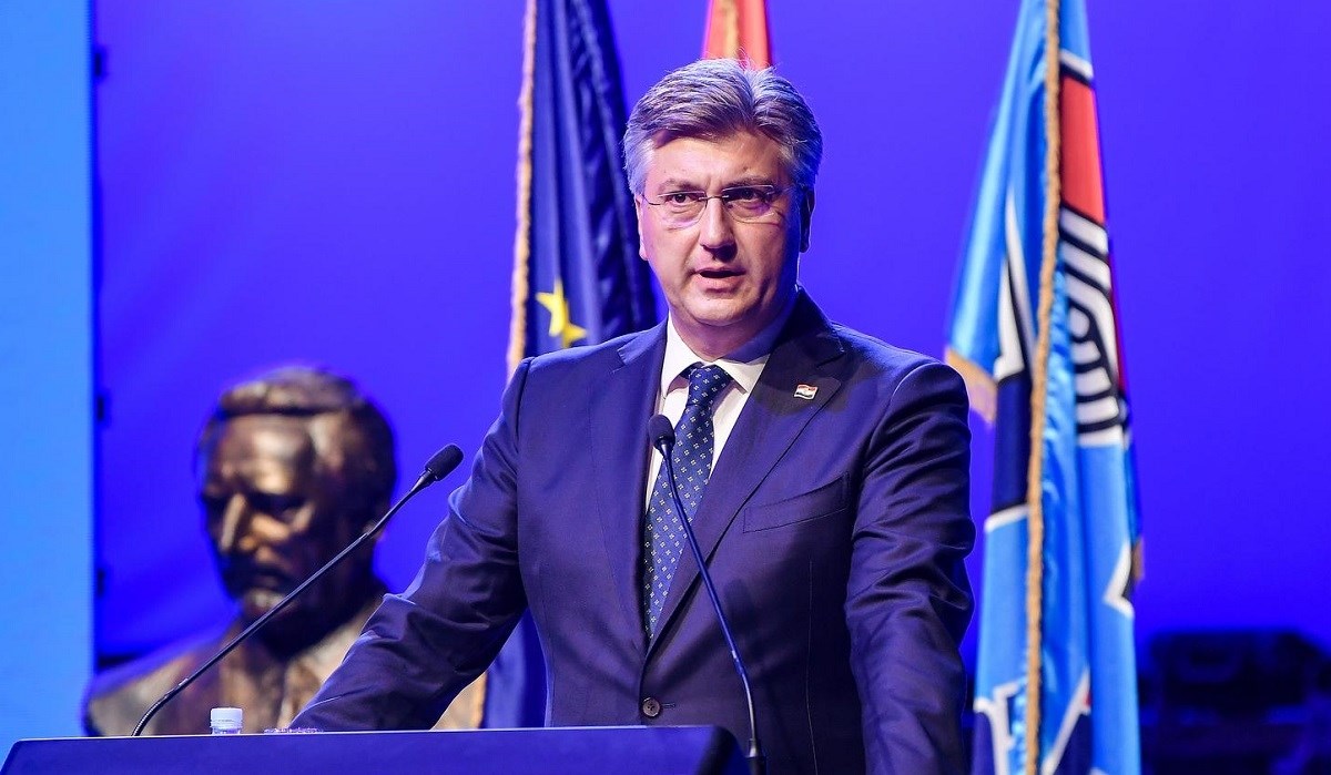 HDZ-ovci napunili Lisinski, Plenković dugo govorio: "HDZ nitko neće ucjenjivati"