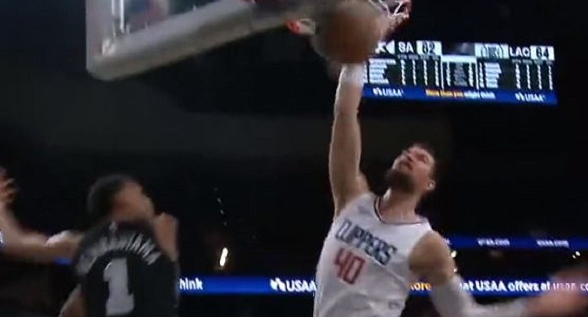 Pogledajte što je Zubac učinio čudu od 225 cm. Komentatori vrištali