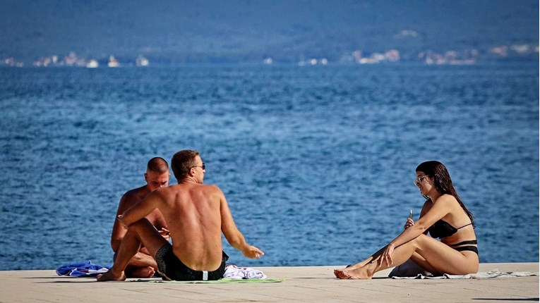 Danas sunčano uz temperature do 32°C. Mogući naleti olujnog vjetra podno Velebita