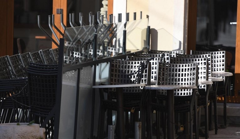 Puno kafića u Dubrovniku ne otvara: "Ako otvorim ispod nule sam, ovo nas je pokopalo"