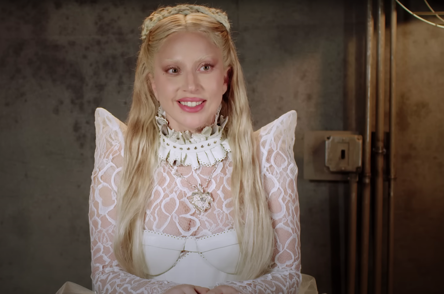 Lady Gaga će glumiti u nastavku filma Vrag nosi Pradu. Viđena je na setu u Milanu