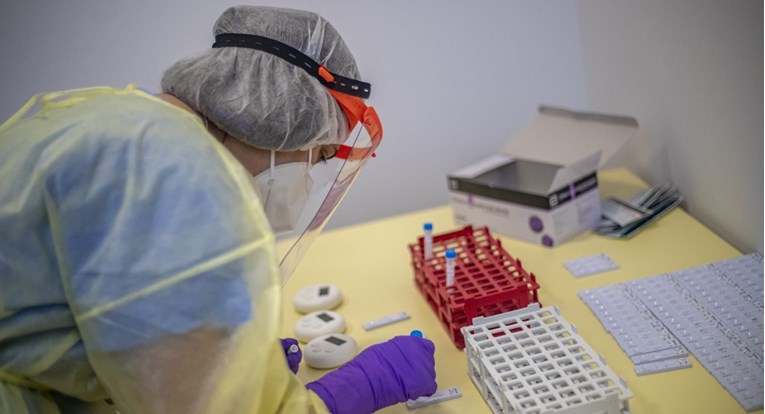 U Češkoj potvrđeno više od 17 tisuća novih slučajeva zaraze, umrlo 185 osoba
