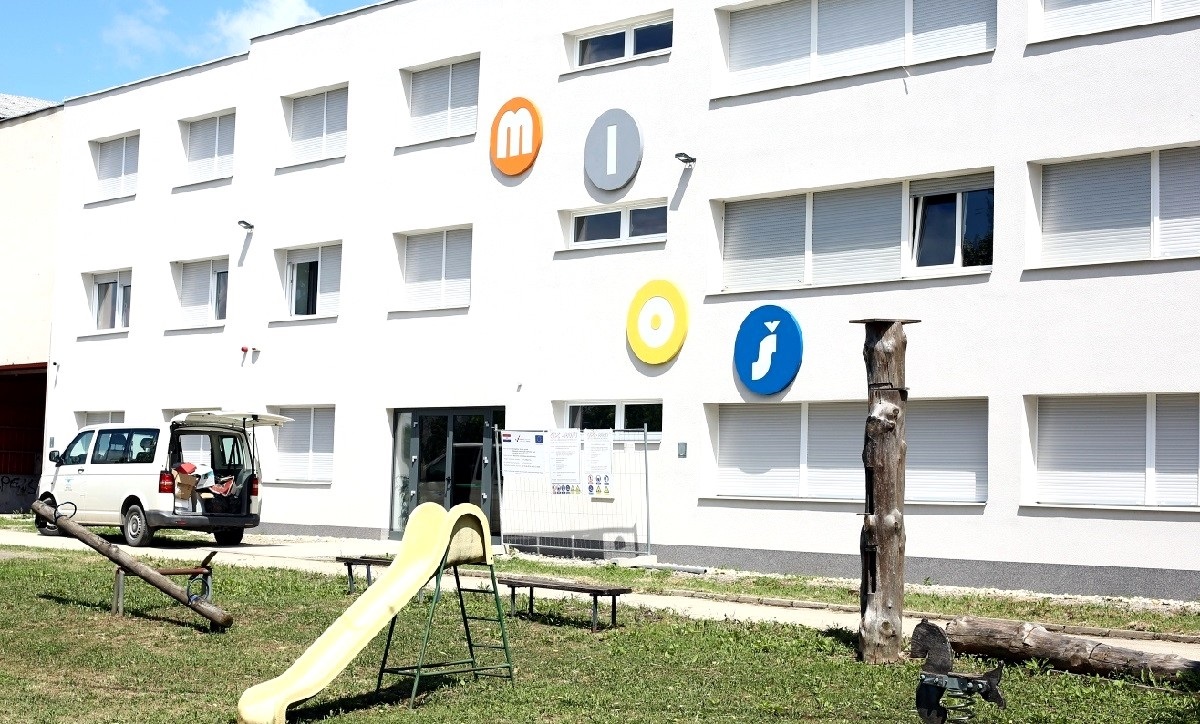 U Karlovačkoj 56 novozaraženih, Stožer objavio stanje u školama