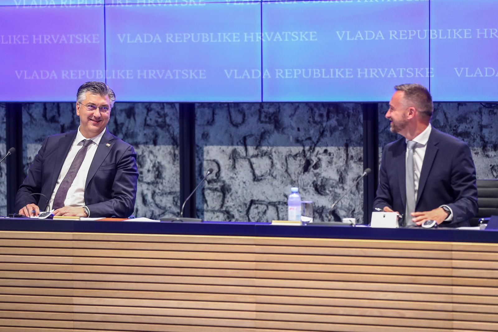 Vlada se oglasila nakon velikog šamara ministru Piletiću