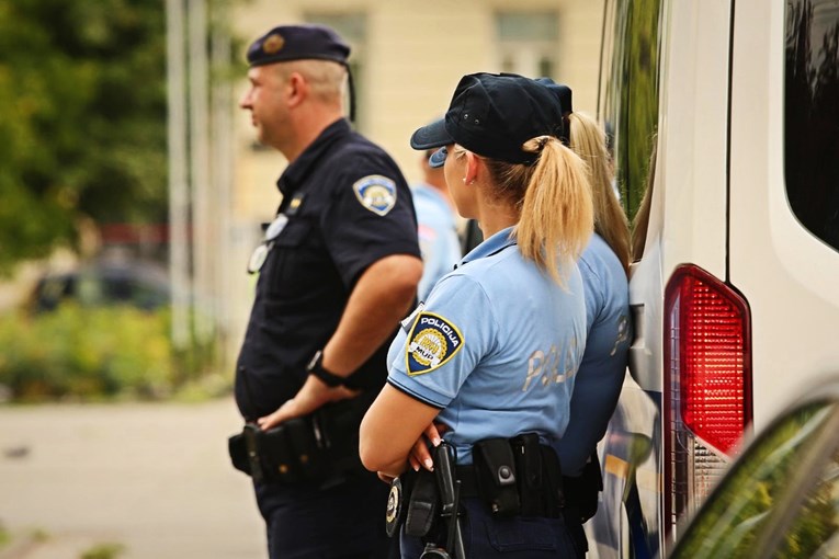 Mađari doveli dvije maloljetnice u Senj. Prijetili im i tjerali ih na prostituciju