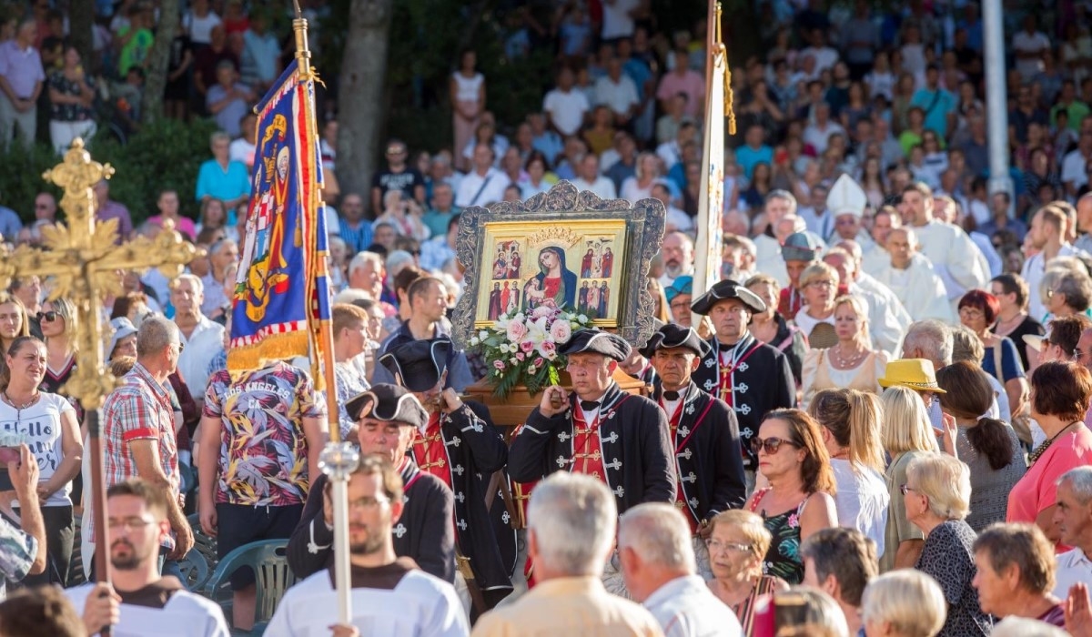 Mjere za Veliku Gospu: Broj vjernika nije ograničen, zabranjeno diranje kipa i slike