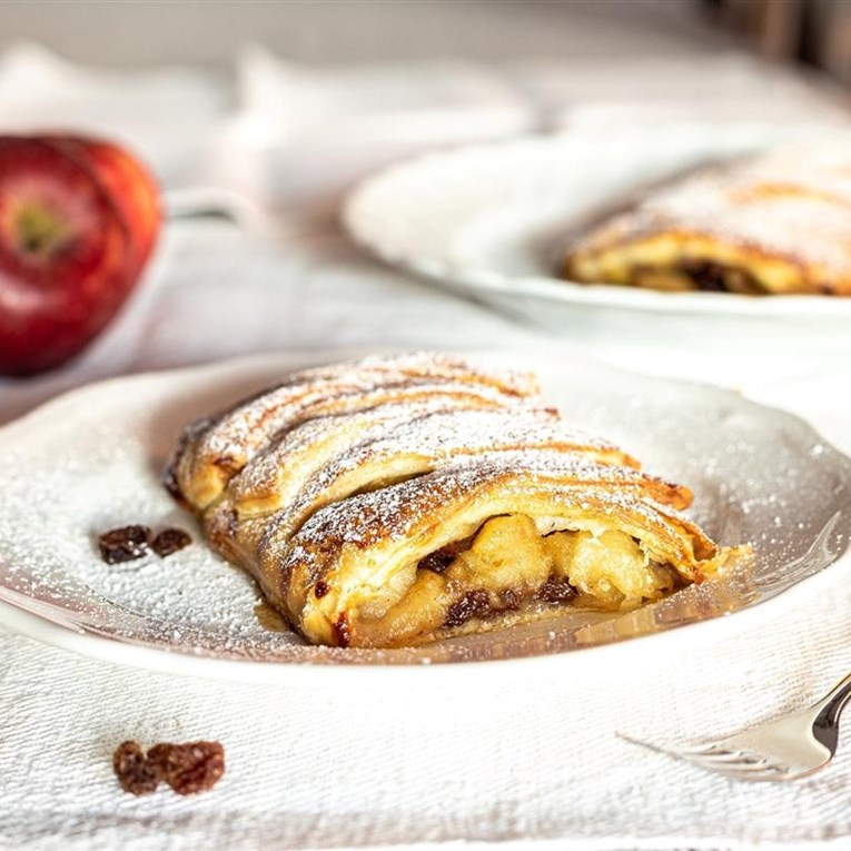 Ovu brzu štrudlu znaju napraviti svi - brzi recept za svaki dan