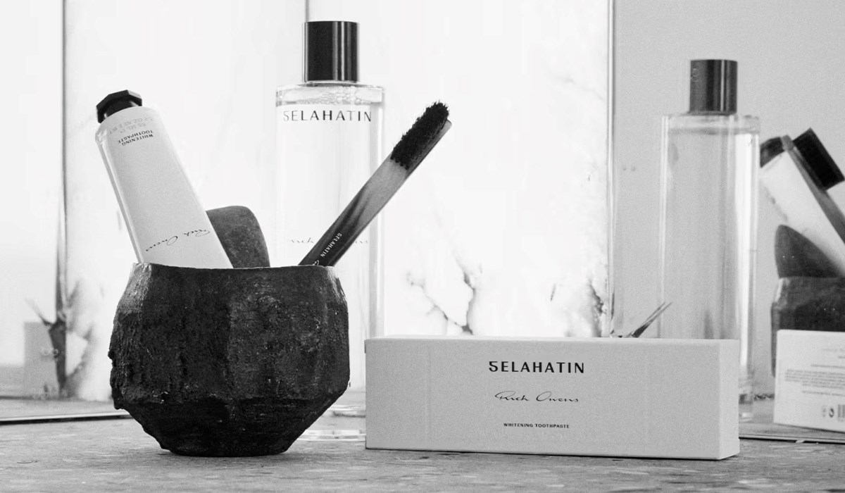 Rick Owens lansira gotičku kolekciju za oralnu higijenu