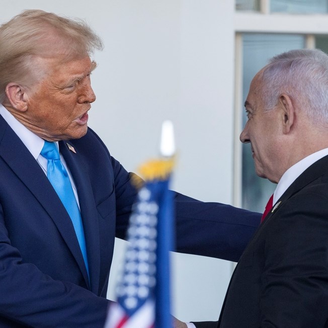 Netanyahu poklonio Trumpu zlatni pager