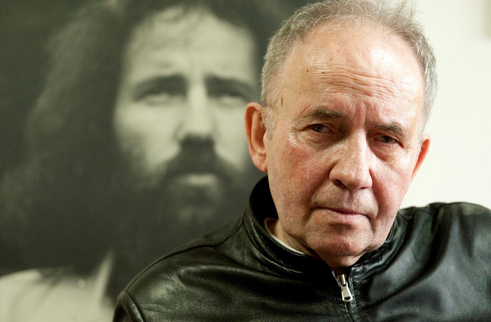 DHK: Osuđujemo pjesnika koji simpatizira pedofiliju, ali nisu mu smjeli uzeti nagradu