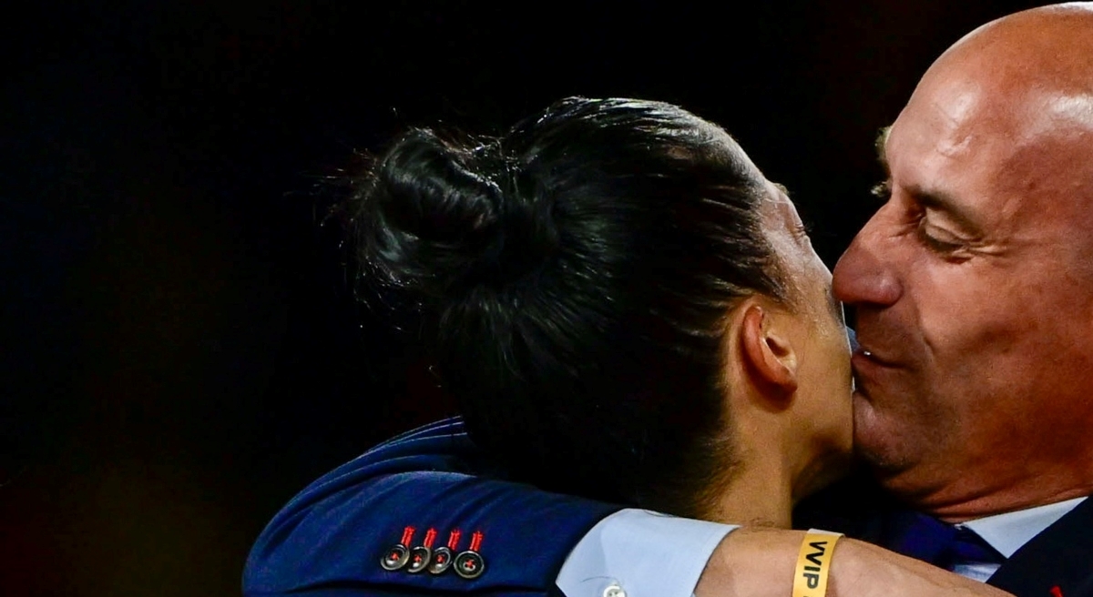 Hoće li Španjolci zbog skandala s poljupcem istupiti iz UEFA-e? Evo što se događa