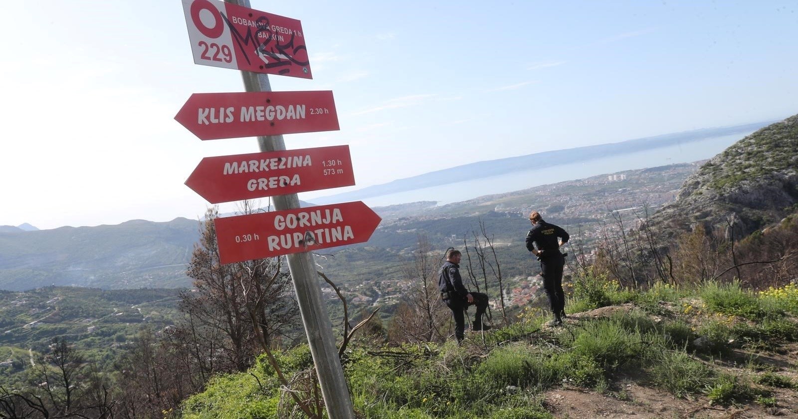 Kod Solina ubijen muškarac, tijelo spaljeno. Božinović: Uhićena su trojica