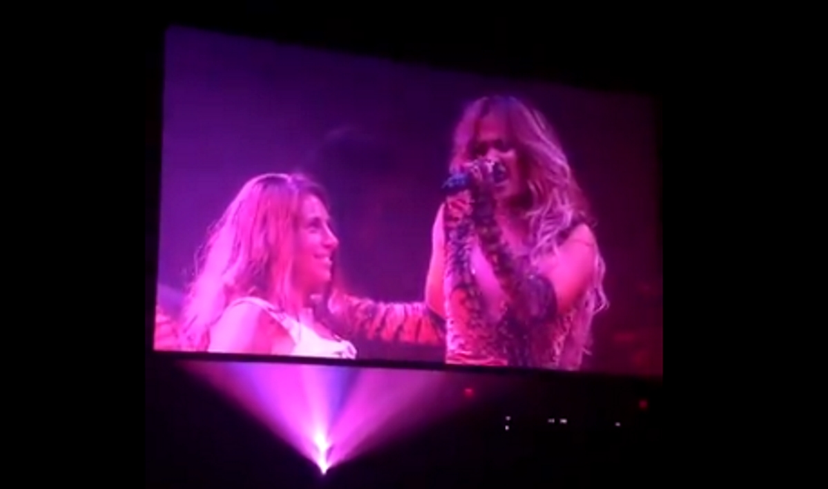 VIDEO Jennifer Lopez izvela vrući ples u krilu američke nogometašice