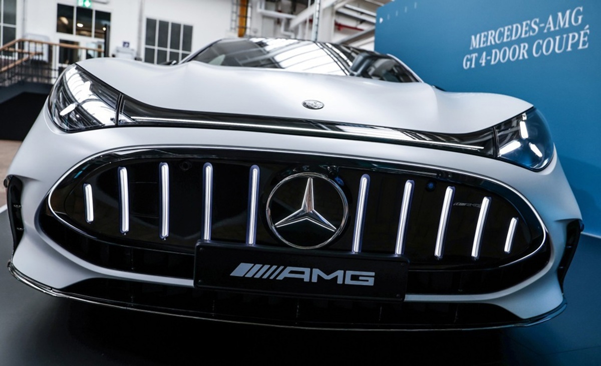 Mercedes dao ultimatum radnicima. "Radite više za istu plaću ili gasimo pogone"