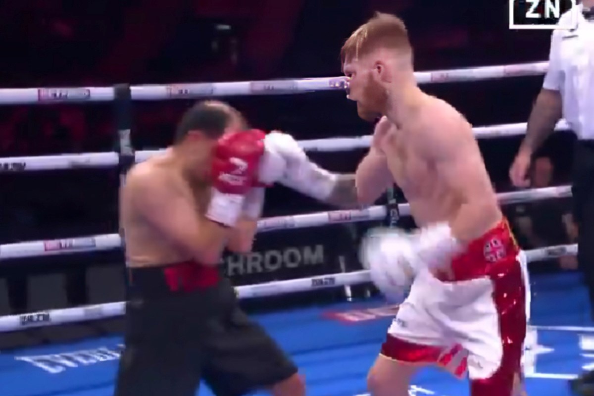 VIDEO Bizaran boksački meč. Doveli u ring čovjeka za čiju visinu su lagali?