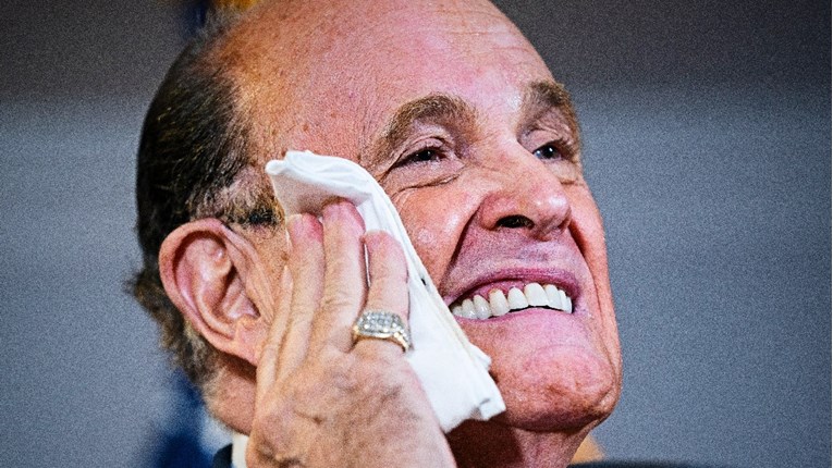 Rudy Giuliani izgubio licencu jer je govorio da je Trump pokraden na izborima