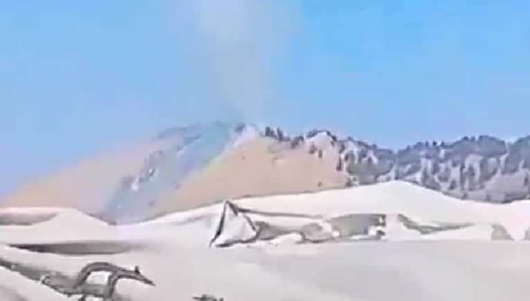 Manji ruski avion se srušio u Afganistanu. Preživjela 4 putnika, paze ih talibani
