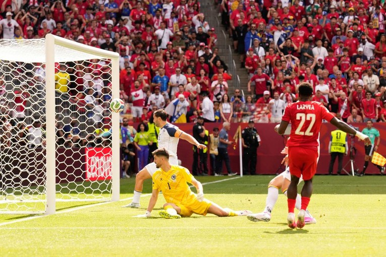 Hummels o potezu koji je spasio BiH: Svjetska klasa. U 90 posto slučajeva to je gol