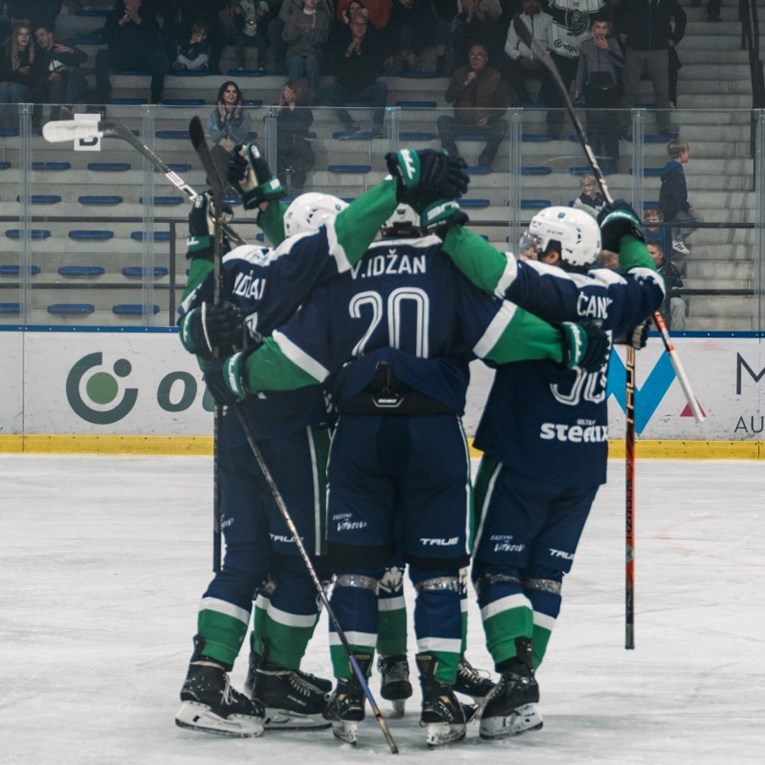 KHL Sisak nakon penala pobijedio Talijane u borbi za drugo mjesto Alpske lige