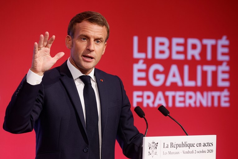Macron najavio novi plan protiv islamističkog separatizma, u planu i mjere u školstvu