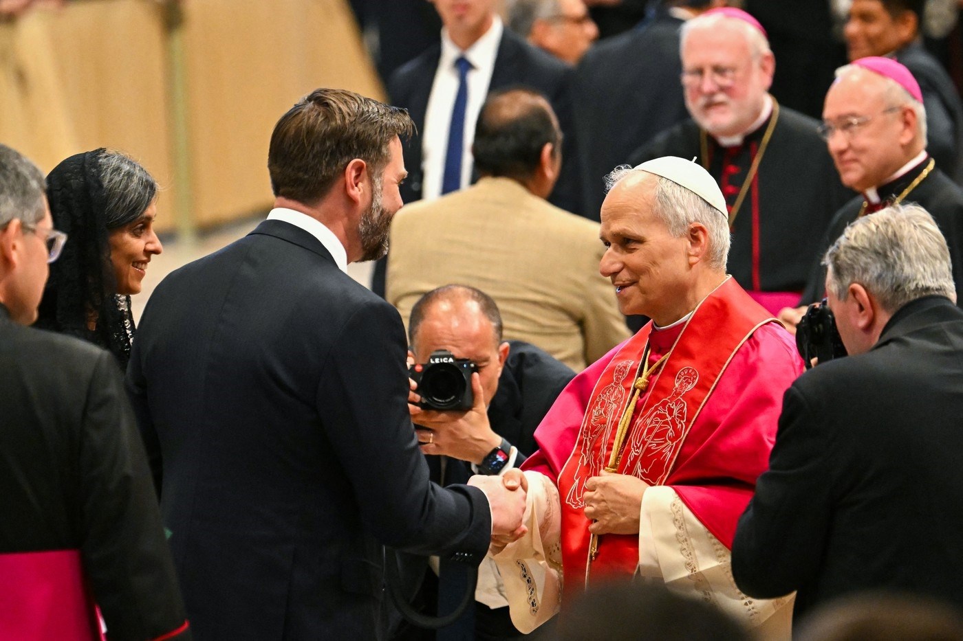 Papa pred svjetskim vođama kritizirao svjetsku ekonomiju