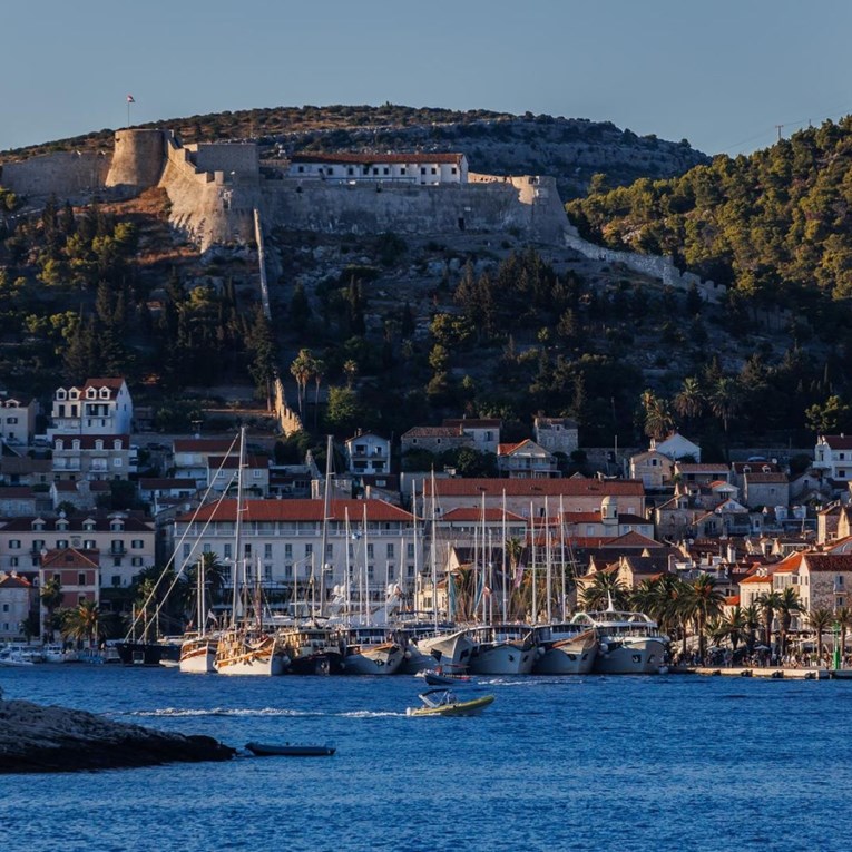 Hvarsko gradsko vijeće odbilo prijedlog o povećanju dopuštene razine buke